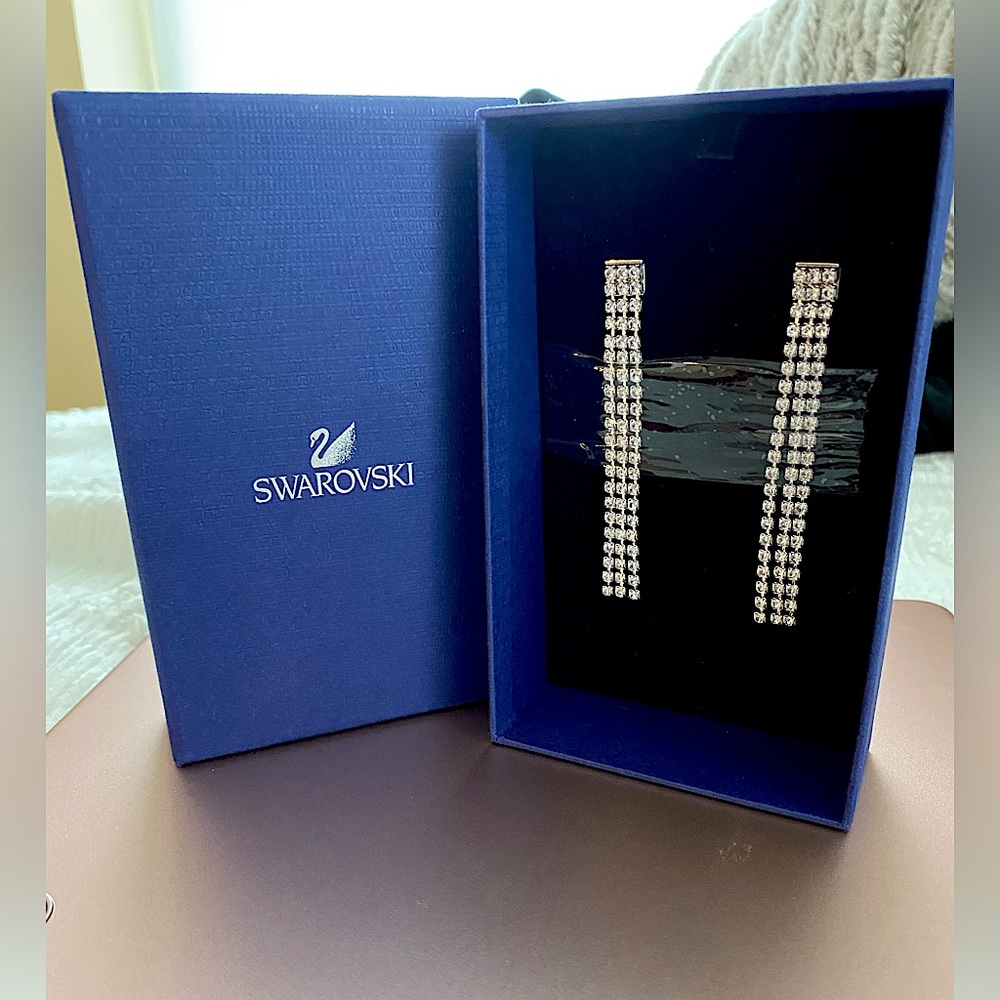 NWT+BOX Swarovski ‘Fit’ Palladium Plated Crystals Long Drop Earrings | Silver
